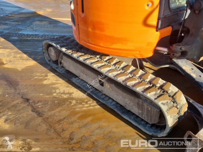 Lopatový nakládač Hitachi ZX26U-5A CLR