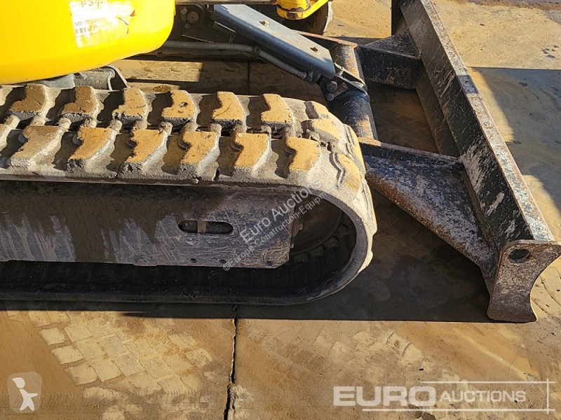 Lopatový nakládač Komatsu PC26MR-3