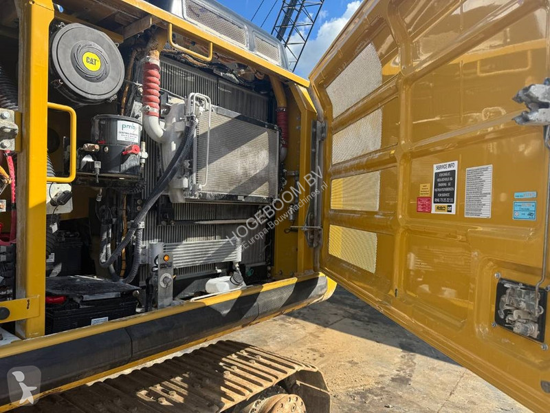 Escavadora Caterpillar