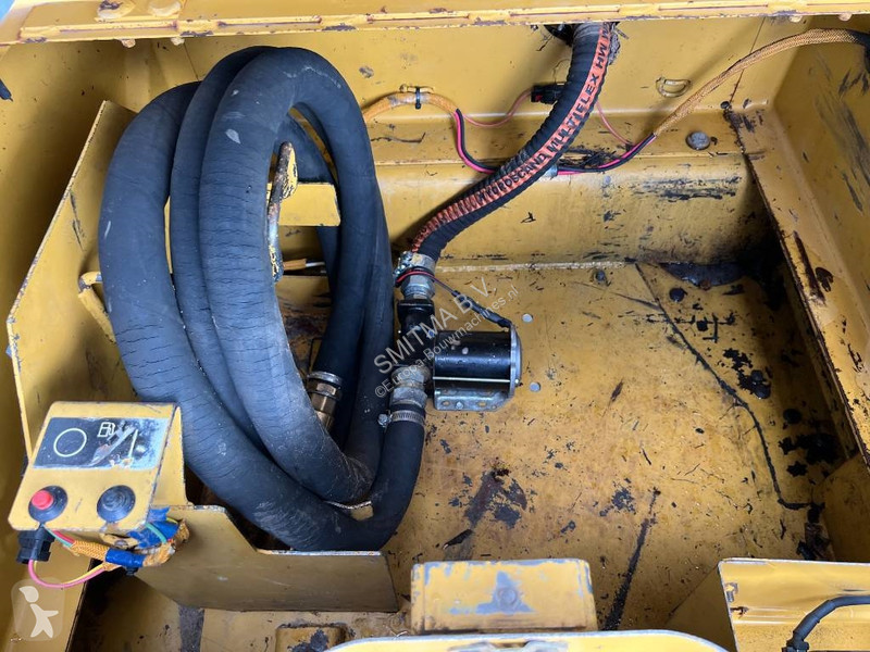 جرافة Caterpillar L