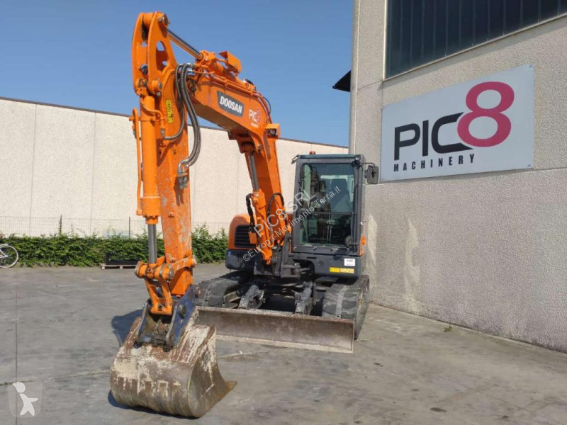 Escavatore Doosan DX85-3