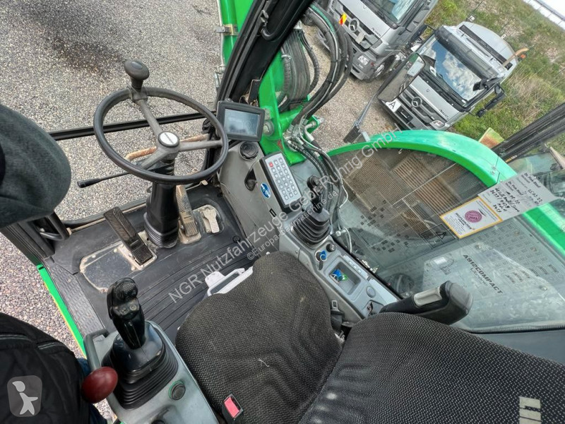 Rýpadlo Liebherr Compact guter Zustand