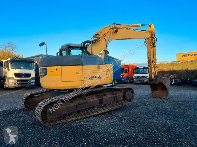 Rýpadlo Komatsu 23200 Kg 107 Kw