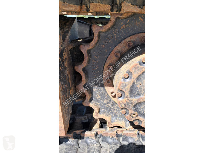 جرافة Yanmar SV120