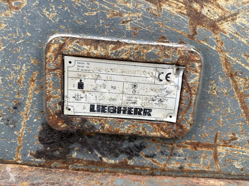 جرافة Liebherr R922 SLC