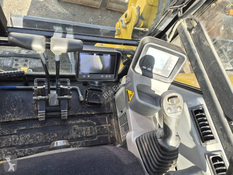 جرافة Komatsu PC80MR-5