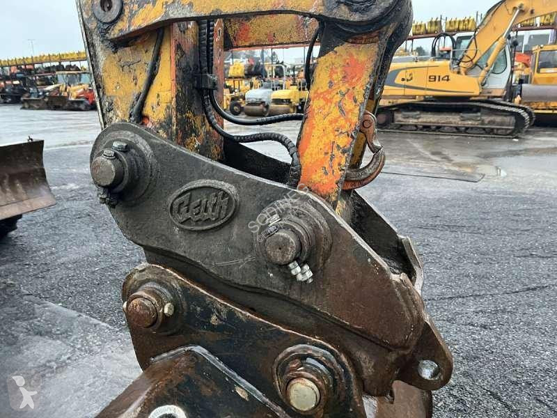 Rýpadlo Hitachi