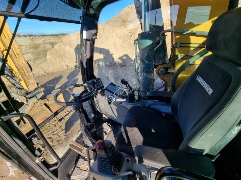 Lopatový nakládač Liebherr A 918