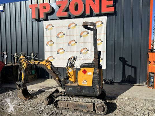 Lopatový nakládač Bobcat e08 à 9 900 € ht