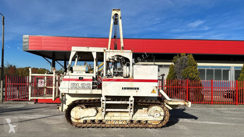 جرافة Liebherr RL 22 B