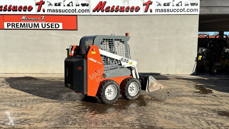 Escavatore Libra 635