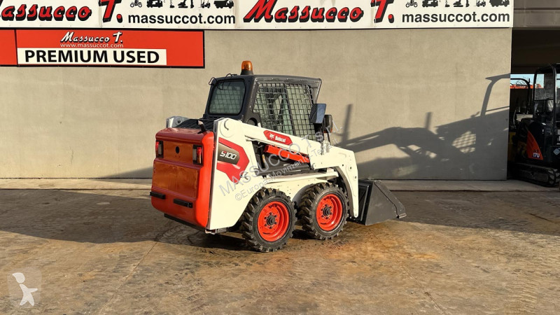 Lopatový nakládač Bobcat S100 4X4