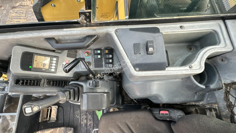 Rýpadlo Yanmar VIO82