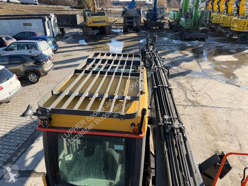 Lopatový nakládač Volvo EW240EMH
