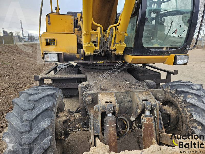 جرافة JCB