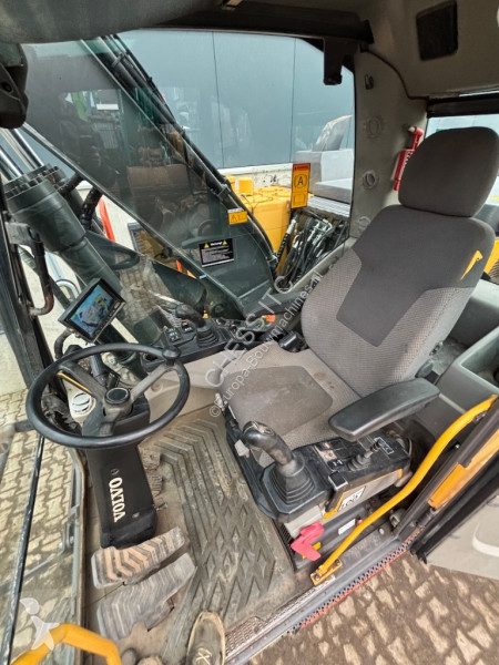 جرافة Volvo EWR 150 E - EWR150 - EWR150E - EWR...