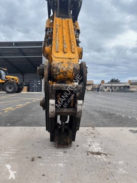جرافة JCB 220X