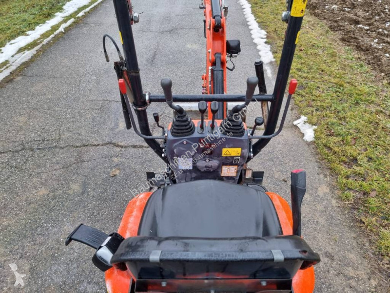 جرافة Kubota 103 VHG