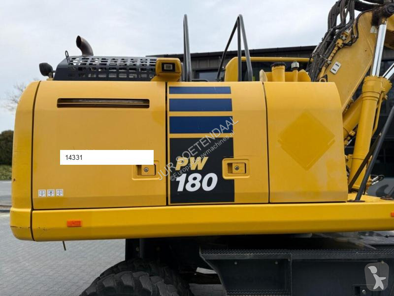 جرافة Komatsu 10