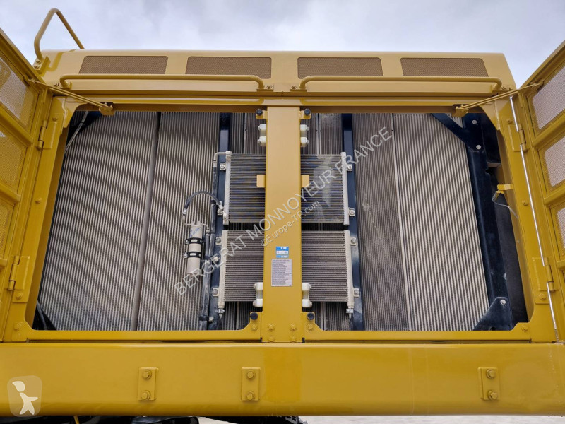 Rýpadlo Caterpillar 390F