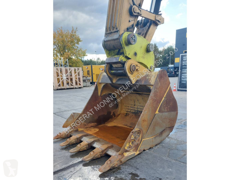 Lopatový nakládač Caterpillar 352