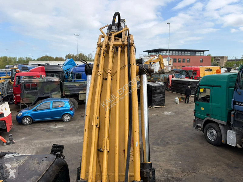 جرافة Caterpillar Track Excavator 22.9T Hammer...