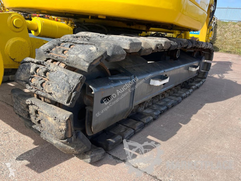 Екскаватор Komatsu 138US2
