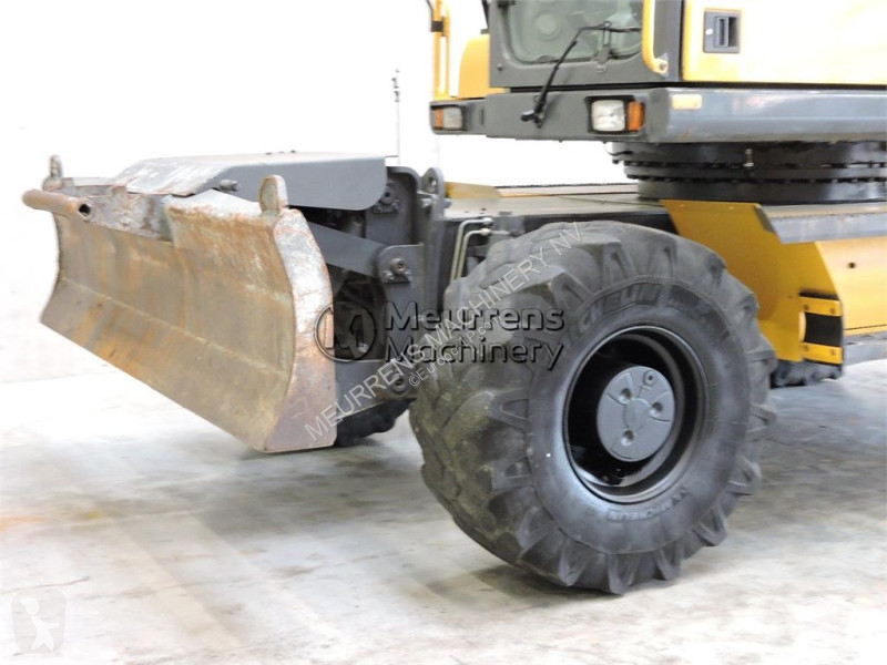 جرافة Volvo