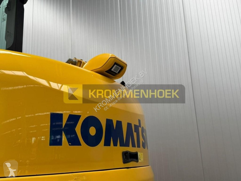 جرافة Komatsu MR-10