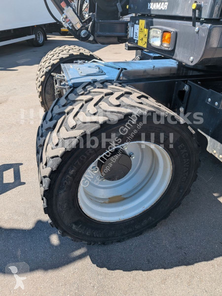 Lopatový nakládač Yanmar 5 W / POWERTILT / 3...