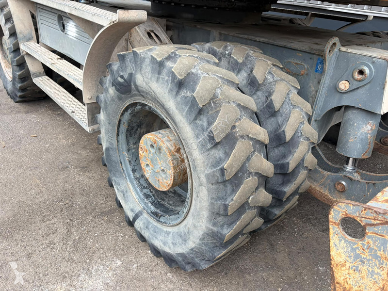 جرافة Liebherr A918