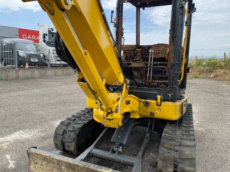Rýpadlo Komatsu PC58MR-5 E0 endommagée
