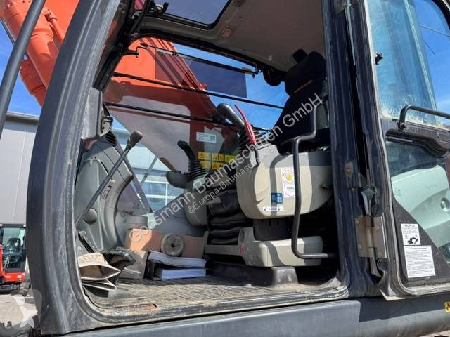 جرافة Hitachi LC5