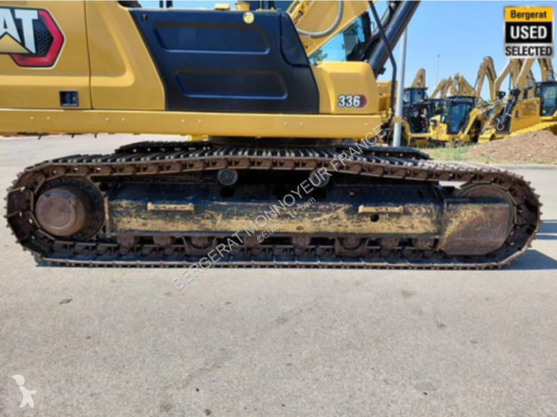 Багер Caterpillar