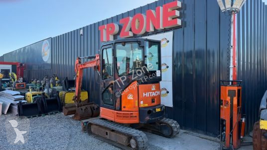 Rýpadlo Hitachi zx26u-5a cr cabine à 22 500 € ht