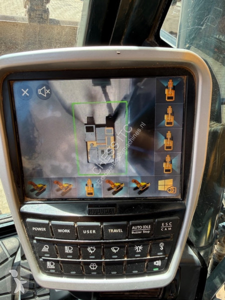 جرافة Hyundai HX 220 L - L - HX 220