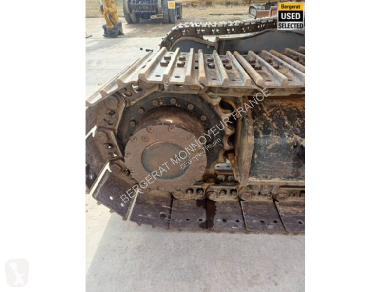 Багер Caterpillar