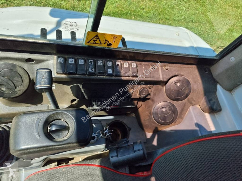 Экскаватор Takeuchi 230