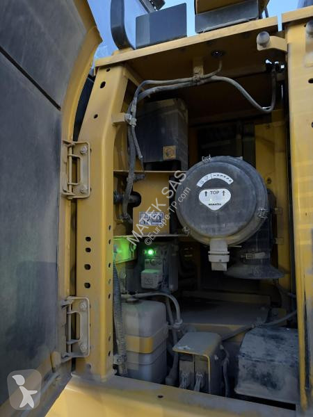 جرافة Komatsu