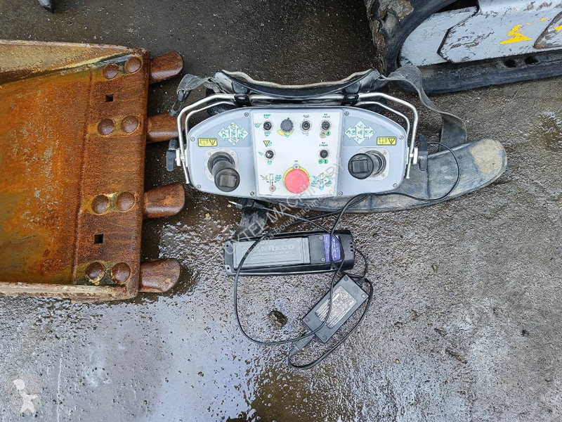 جرافة Brokk 90 husqvarna robot remote excavator...