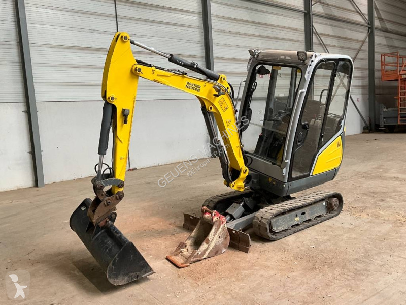 جرافة Wacker Neuson VTS