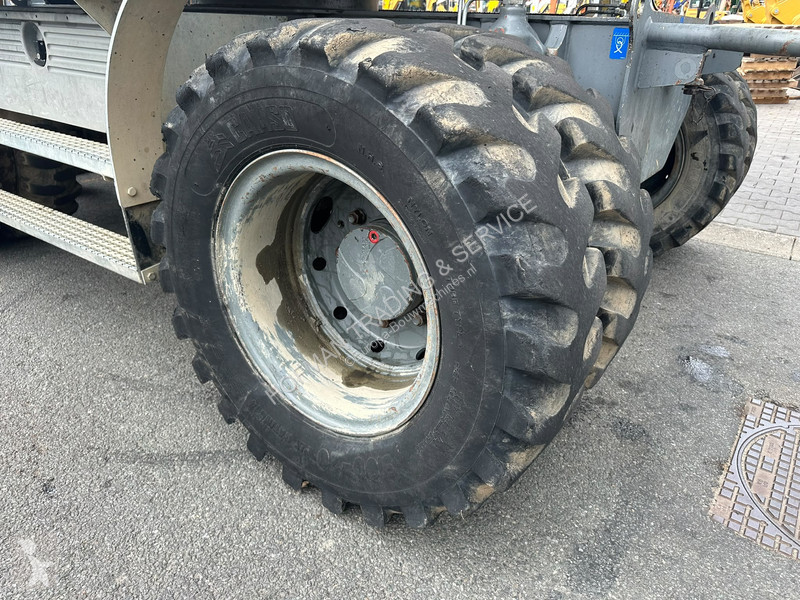جرافة Liebherr Compact | Powertilt