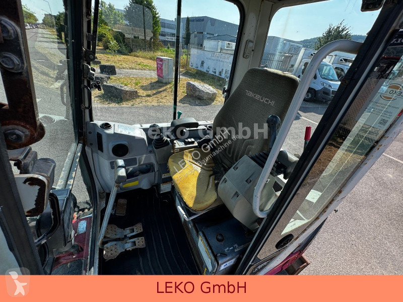 Lopatový nakládač Takeuchi Mit Zwei Löffeln