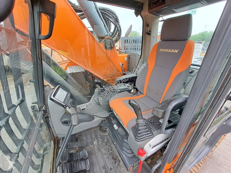 جرافة Doosan DX23533LCR-5