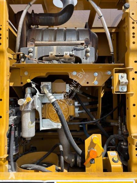 جرافة Caterpillar 330 (Narrow 2.99m)