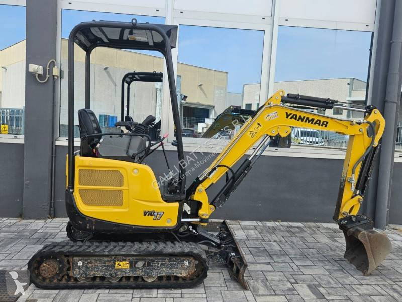 جرافة Yanmar VIO 17