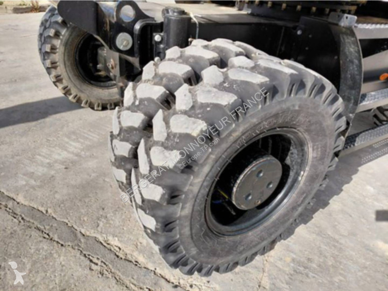 Багер Caterpillar M320F
