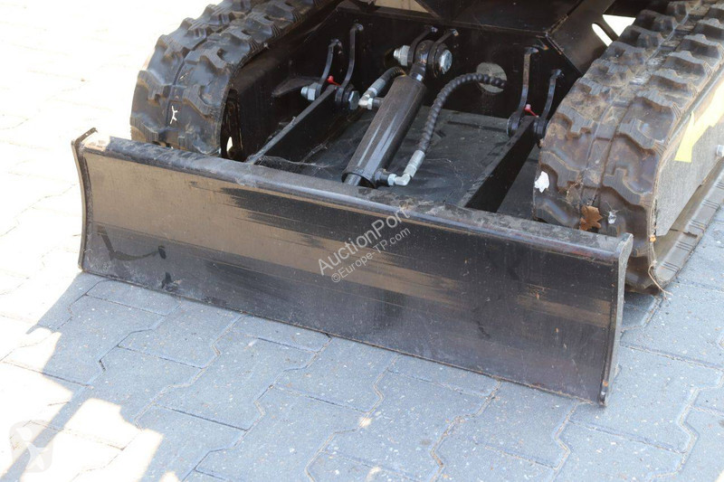 Lopatový nakládač Vicsec VC15P