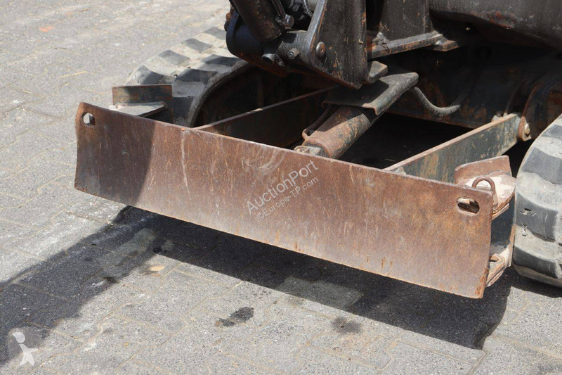 جرافة Hyundai R18-9AK