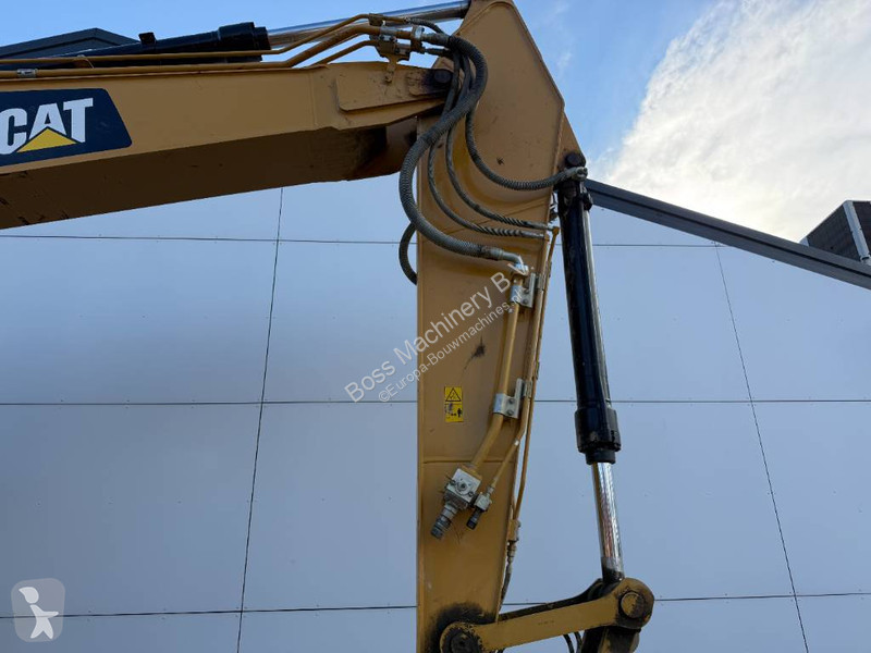 Rýpadlo Caterpillar 323 - Next Gen - Hammer...